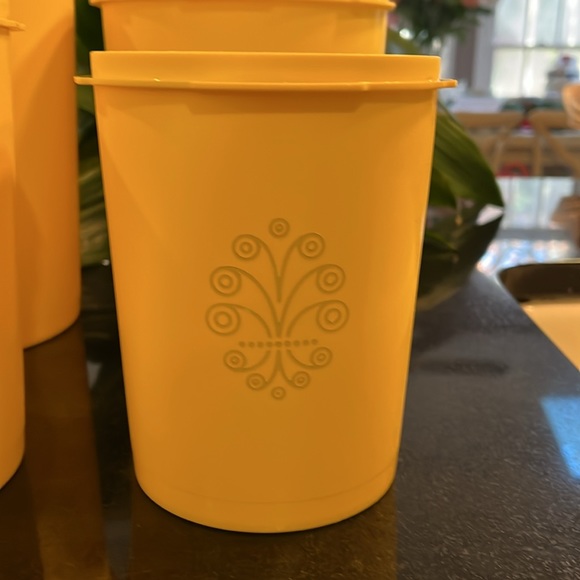 Tupperware - Yellow Nesting Servalier Canister (Set of 4) - Picture 4 of 12